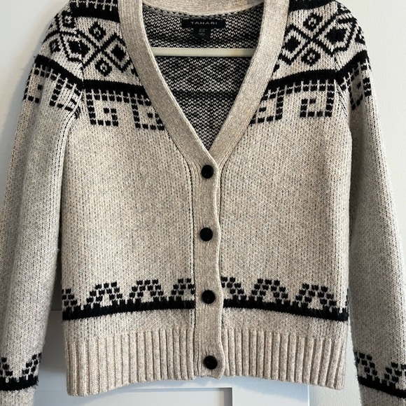 Tahari Beige and Black Geometric Cardigan - Picture 1 of 3